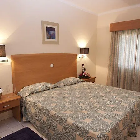 Aparthotel Clube Brisamar 3*