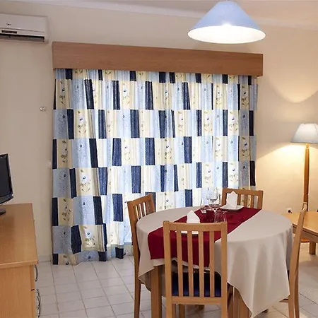 Aparthotel Clube Brisamar 3*